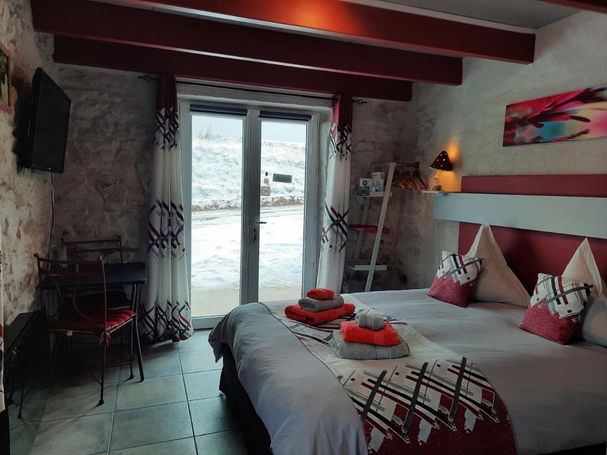 L'Echappee Tremoussante Bed & Breakfast Saint-Barthelemy-de-Vals Exterior photo
