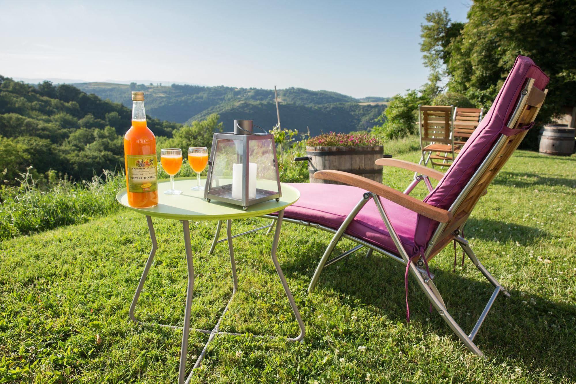 L'Echappee Tremoussante Bed & Breakfast Saint-Barthelemy-de-Vals Exterior photo